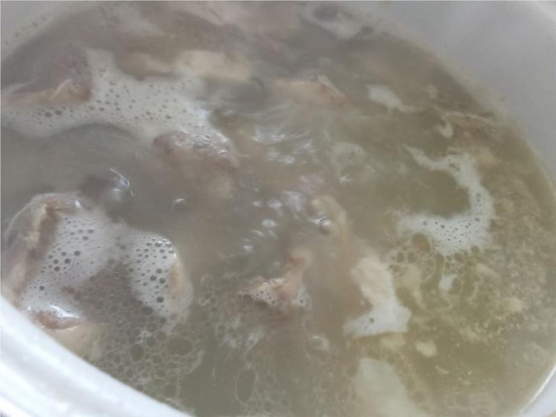 Czy rosół jest odpowiedni dla psa? Oto co powinieneś wiedzieć!