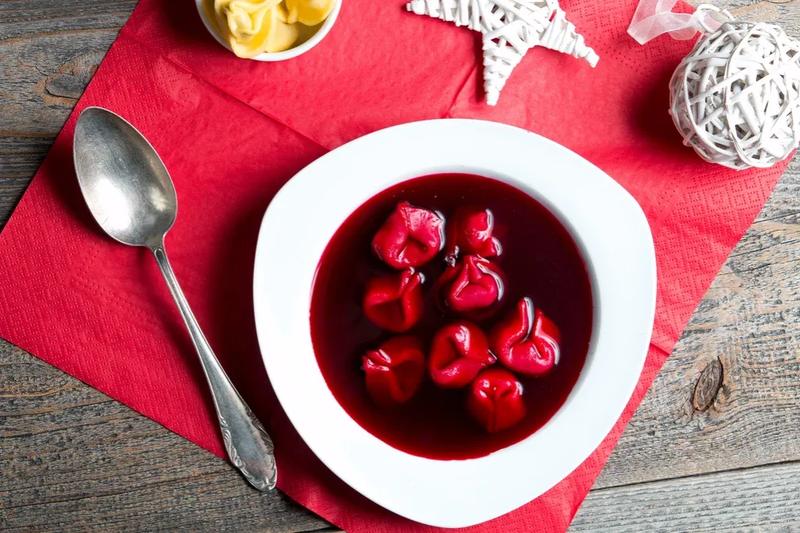 Czy pies może jeść barszcz czerwony? Sprawdzamy, czy to dla niego szkodliwe czy nie